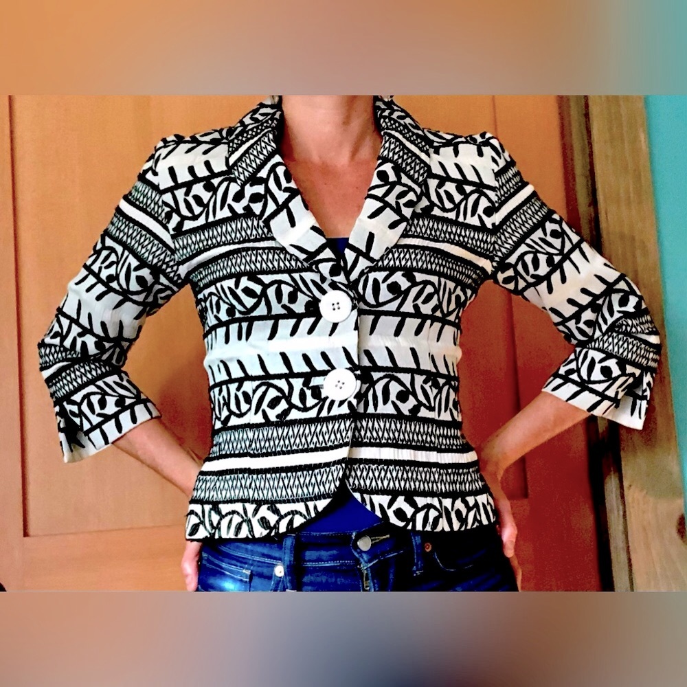 *WHITE & BLACK* Rayon and polyester blazer